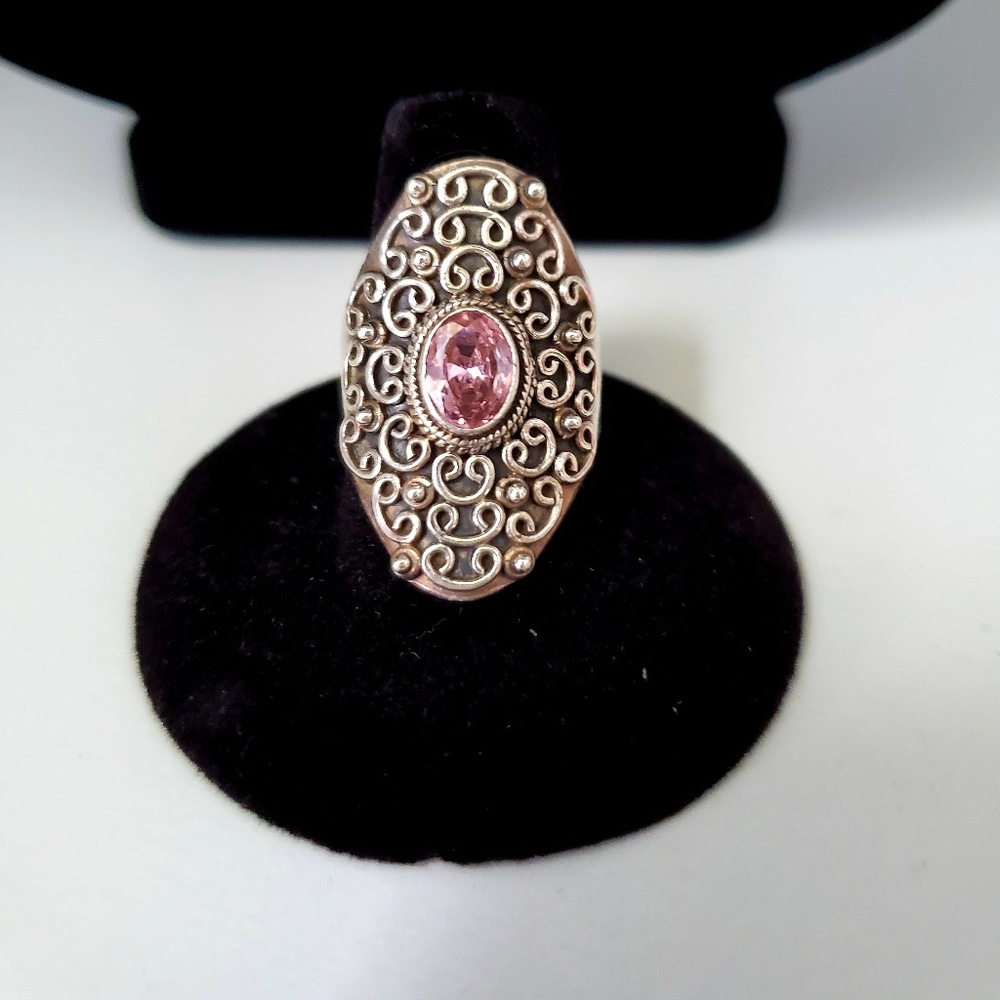 BEAUTIFUL STERLING SILVER PINK SAPPHIRE RING